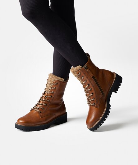 Lace-up booties with warm lining